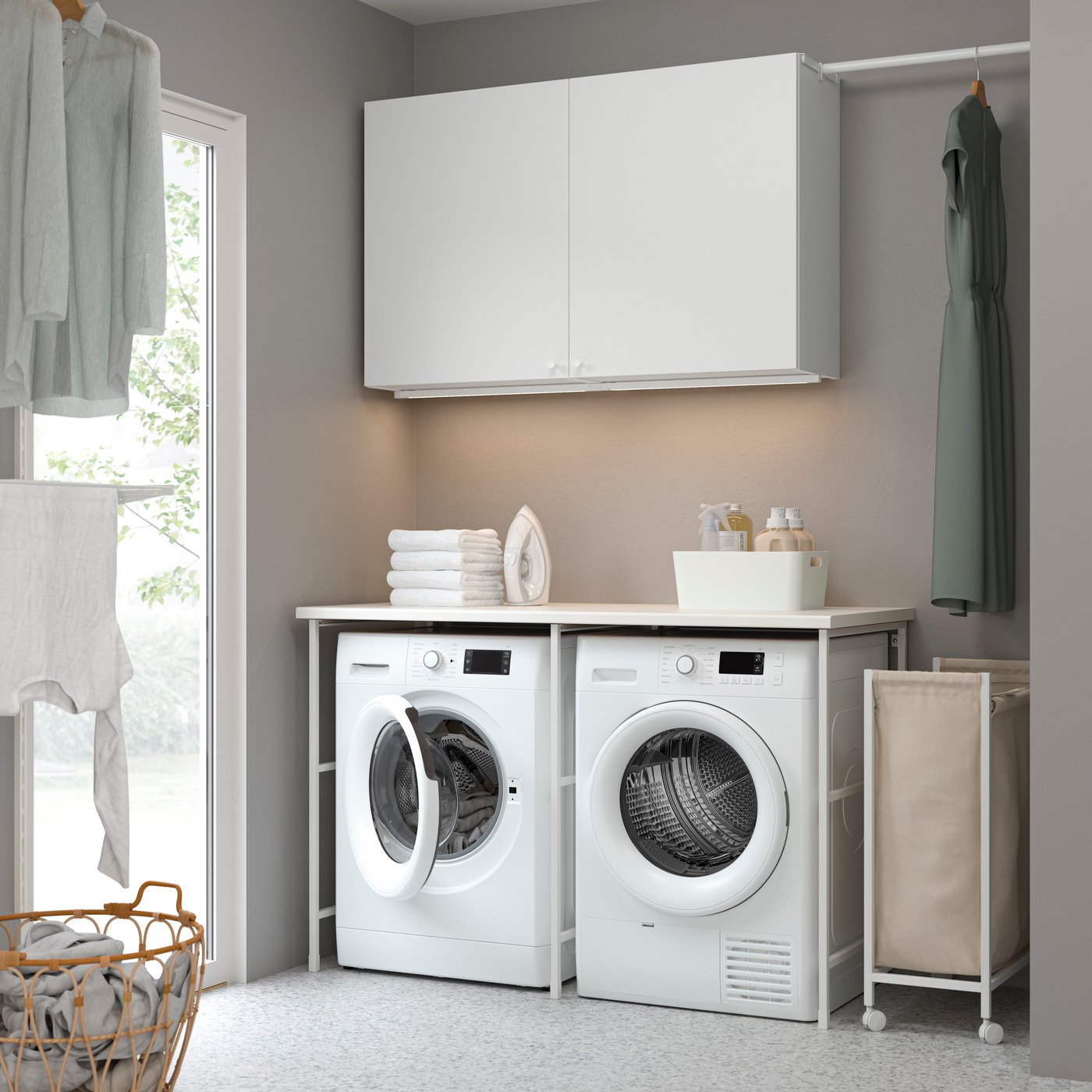 Una combinazione di contenitori ENHET bianca.