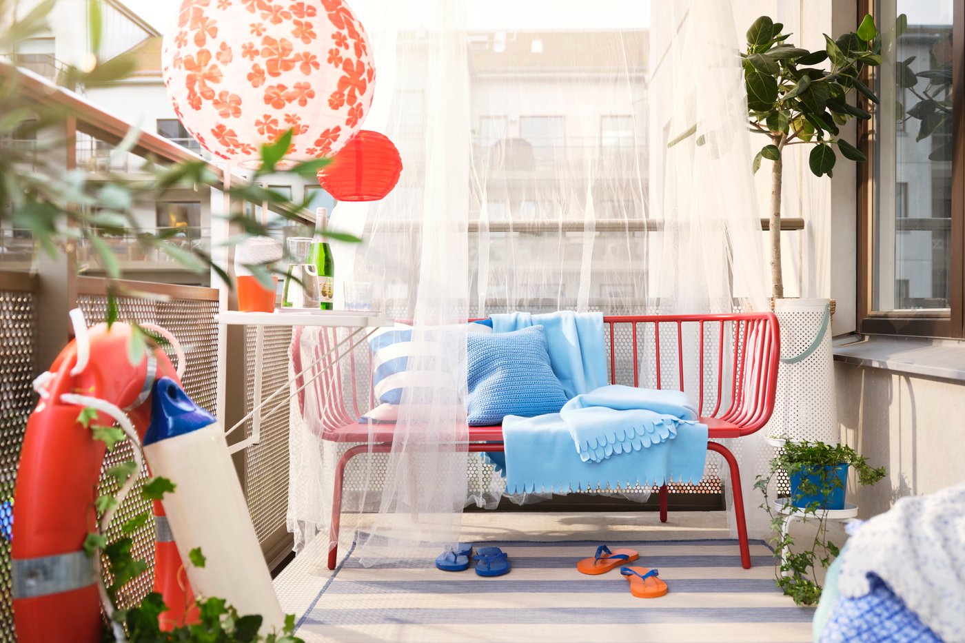 Stylish and innovative balcony ideas for your modern apartment