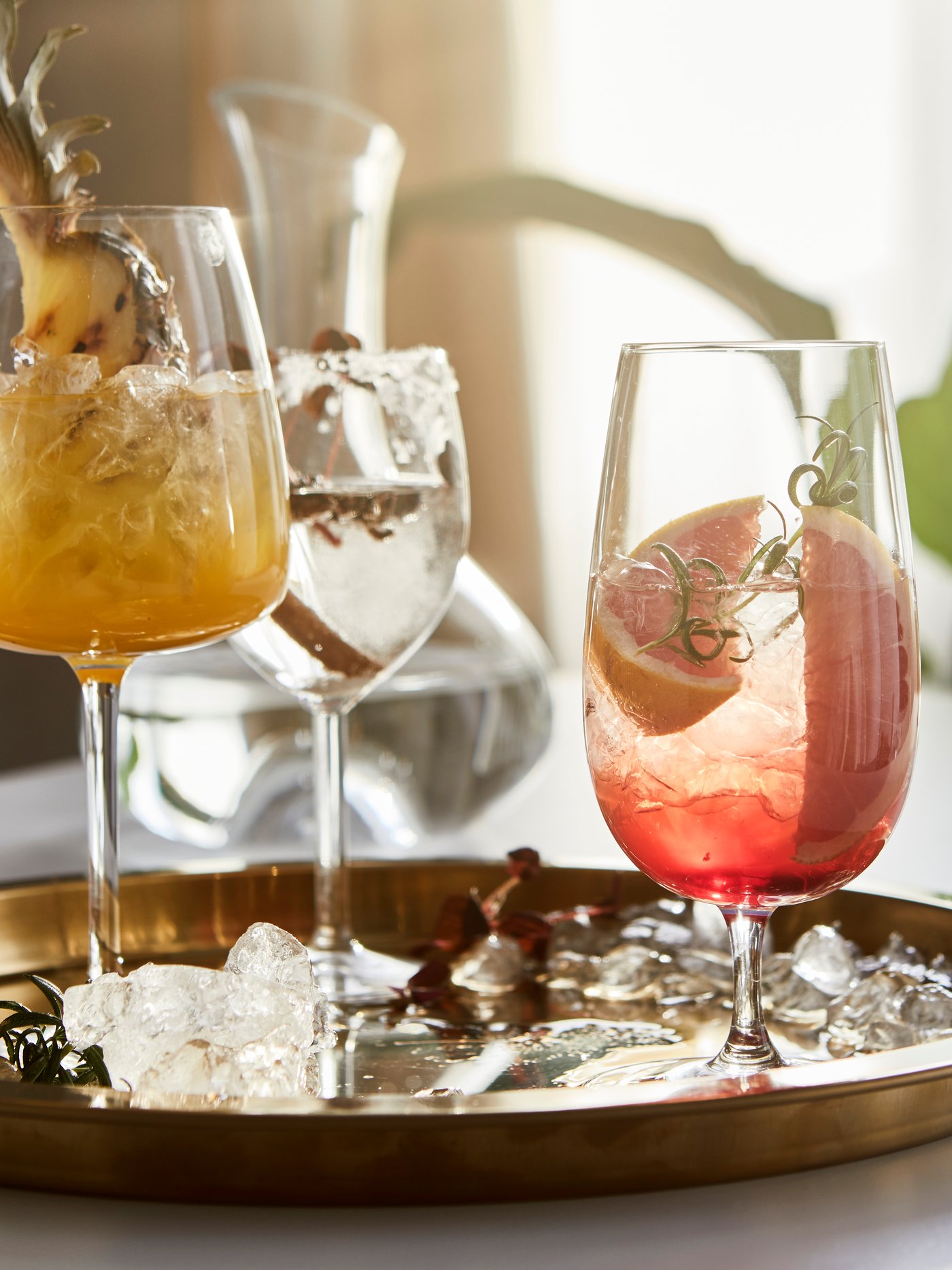 A clear glass STORSINT beer glass