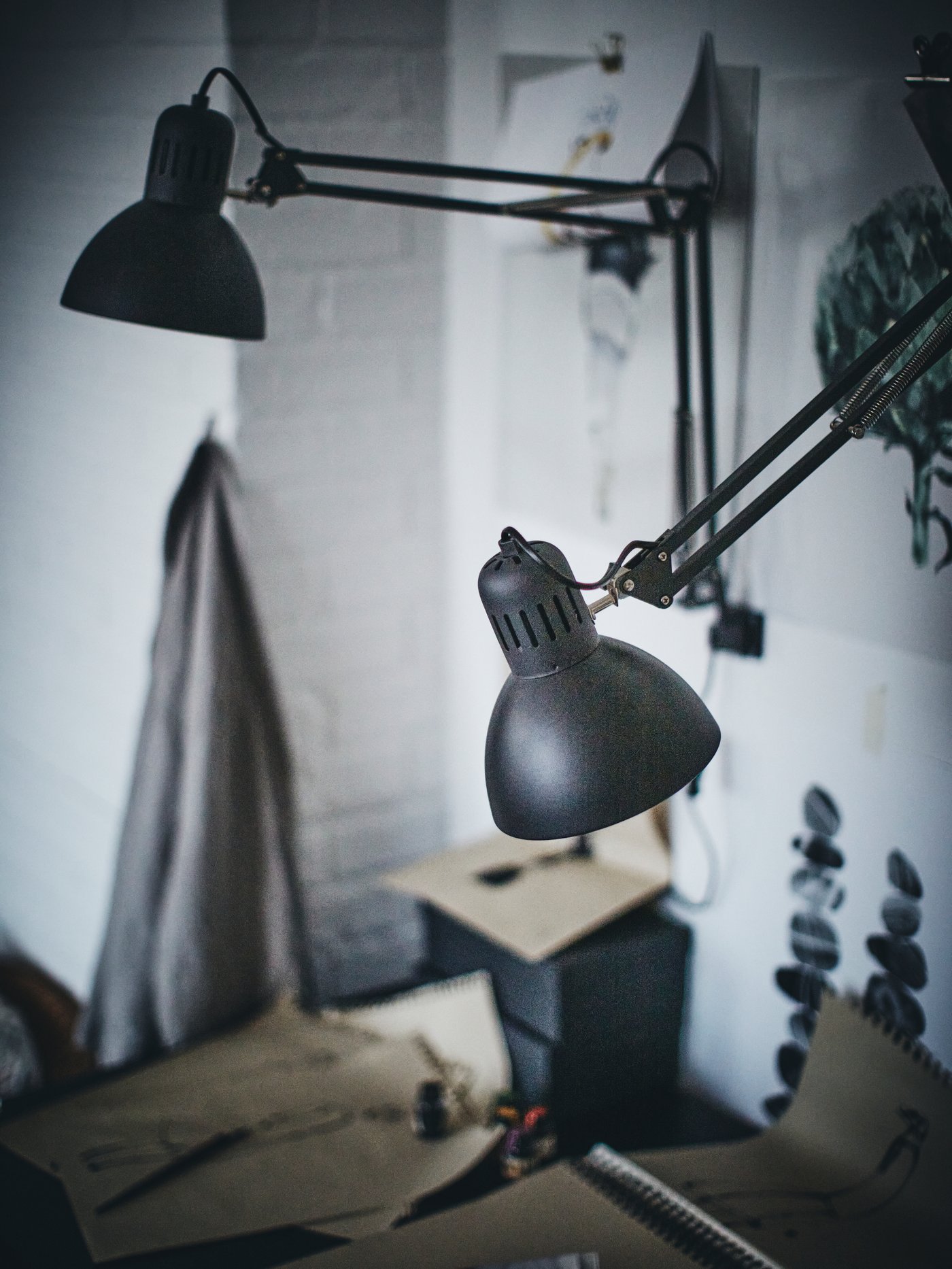 A dark grey TERTIAL work lamp
