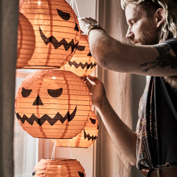 A pumpkin/battery-operated outdoor KUSTFYR LED pendant lamp