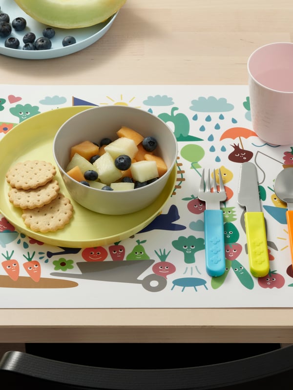 A SMASKA 3-piece cutlery set