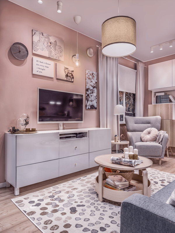 Wohzimmer mit TV-Bank aus unserer BESTÅ Serie.