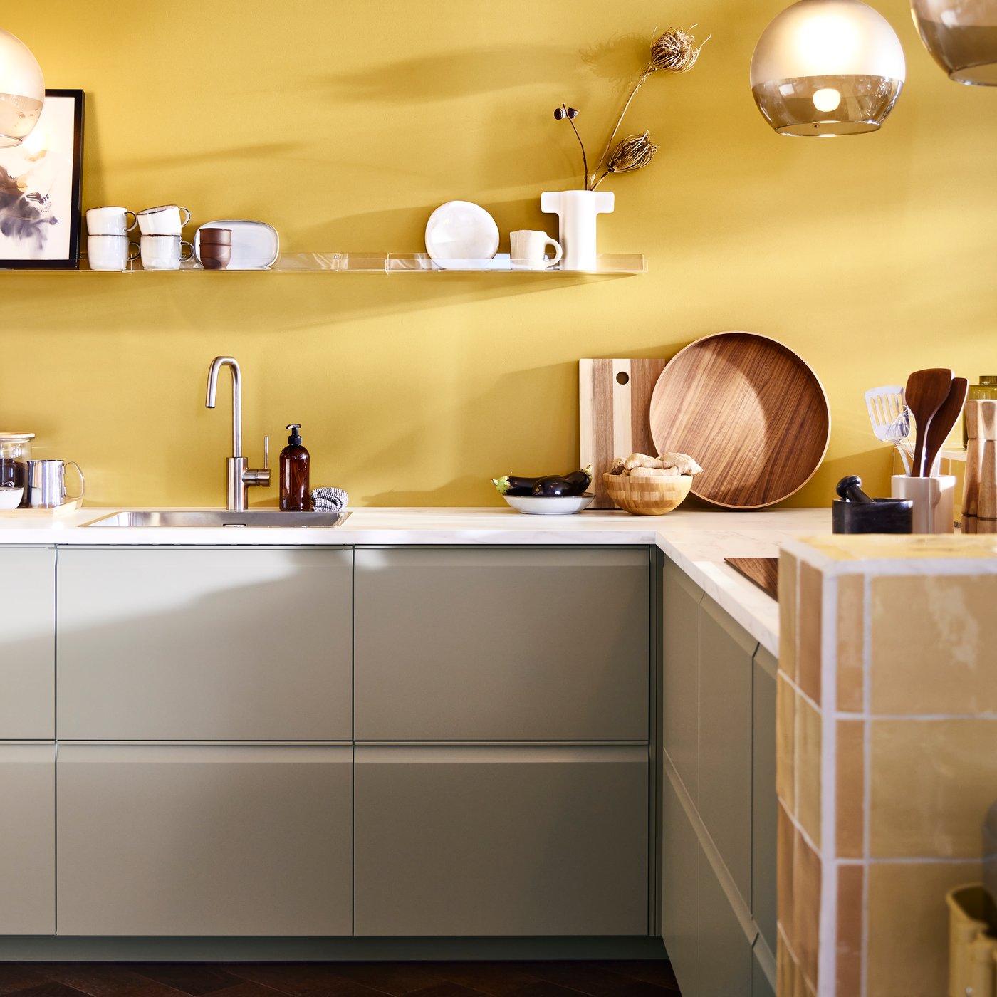 A walnut OMBONAD tray