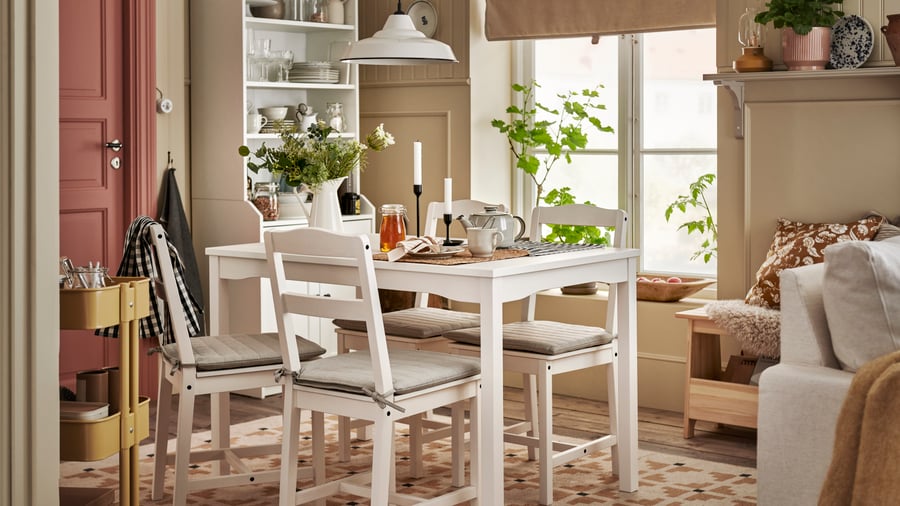 Small but charming a modern farmhouse dining room IKEA Switzerland