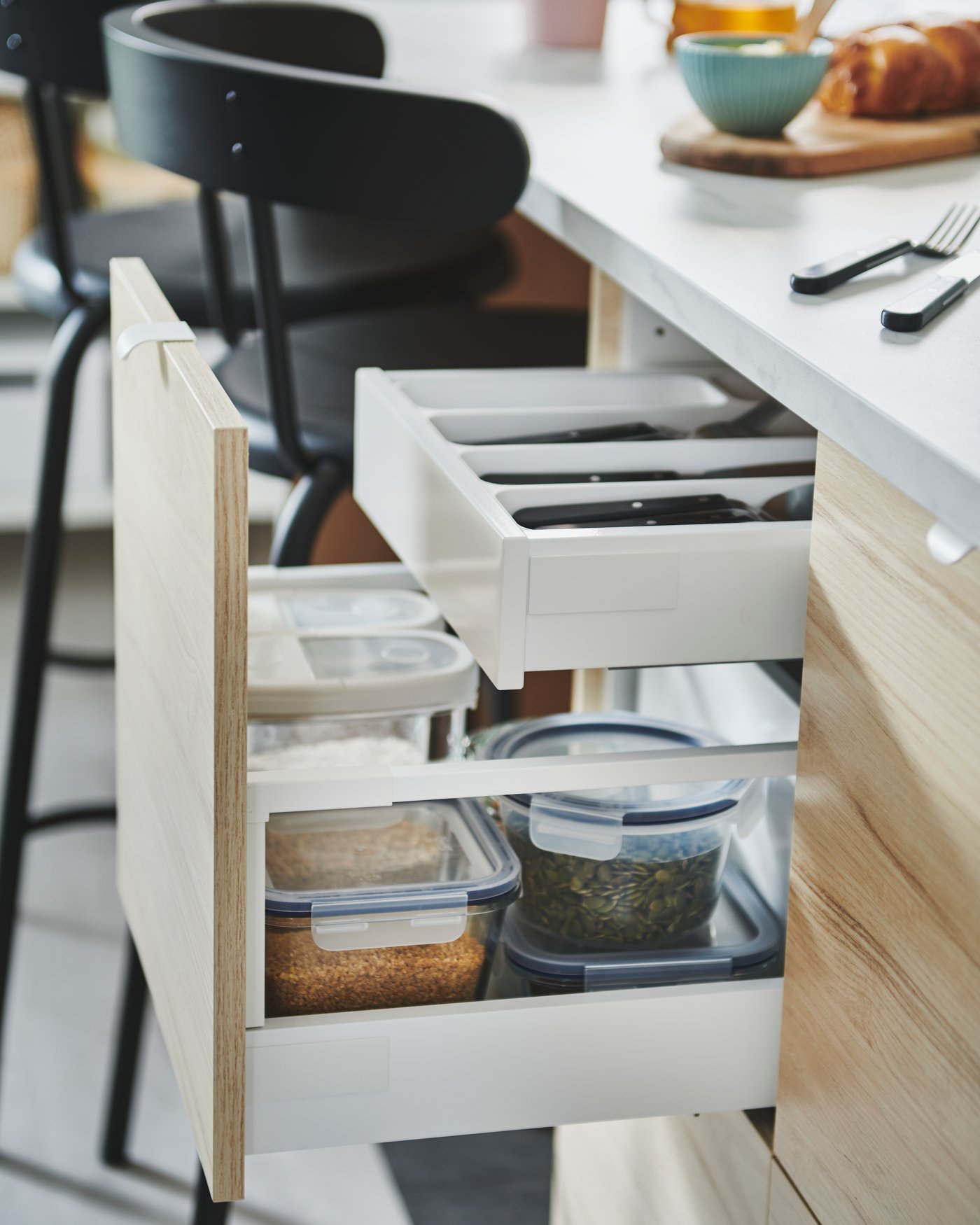 A round glass/plastic IKEA 365+ food container with lid