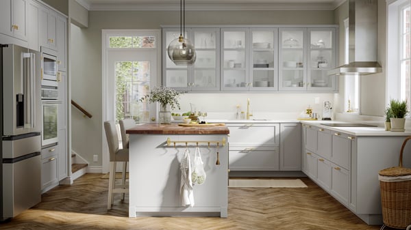 A light gray LERHYTTAN kitchen