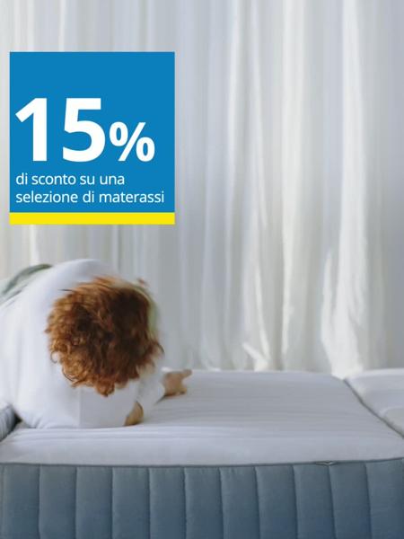 video in cui alcune persone ruotano su un materasso