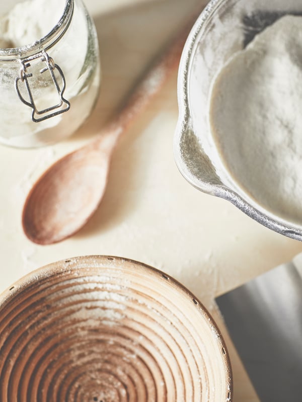 Une cuillère MIXA en hêtre