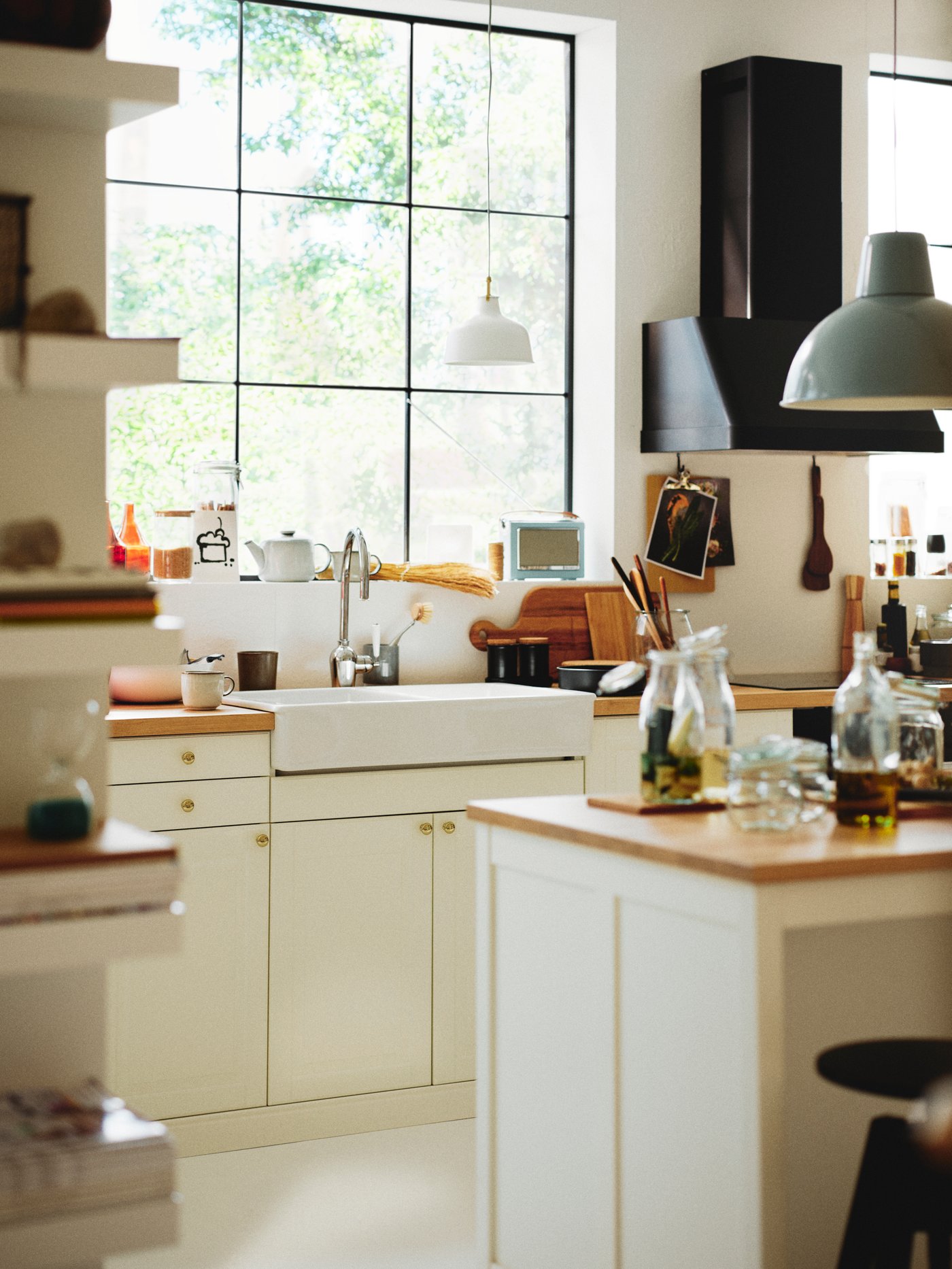 A grey GLADELIG teapot