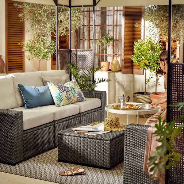A dark grey/Frösön/Duvholmen beige SOLLERÖN 3-seat modular sofa, outdoor