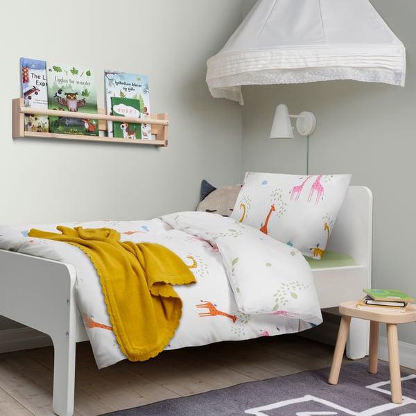 A green giraffe BERGFINK 3-piece bedlinen set with bag