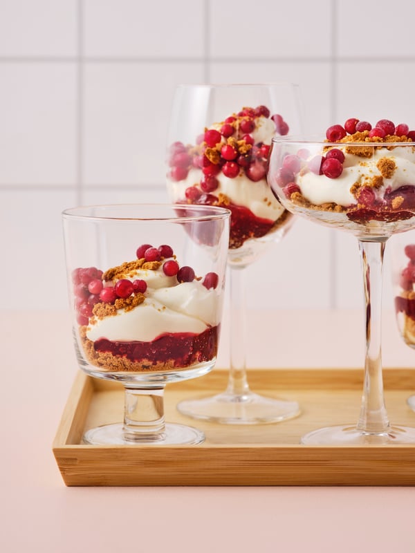 Oat biscuit & raspberry jam cheesecake