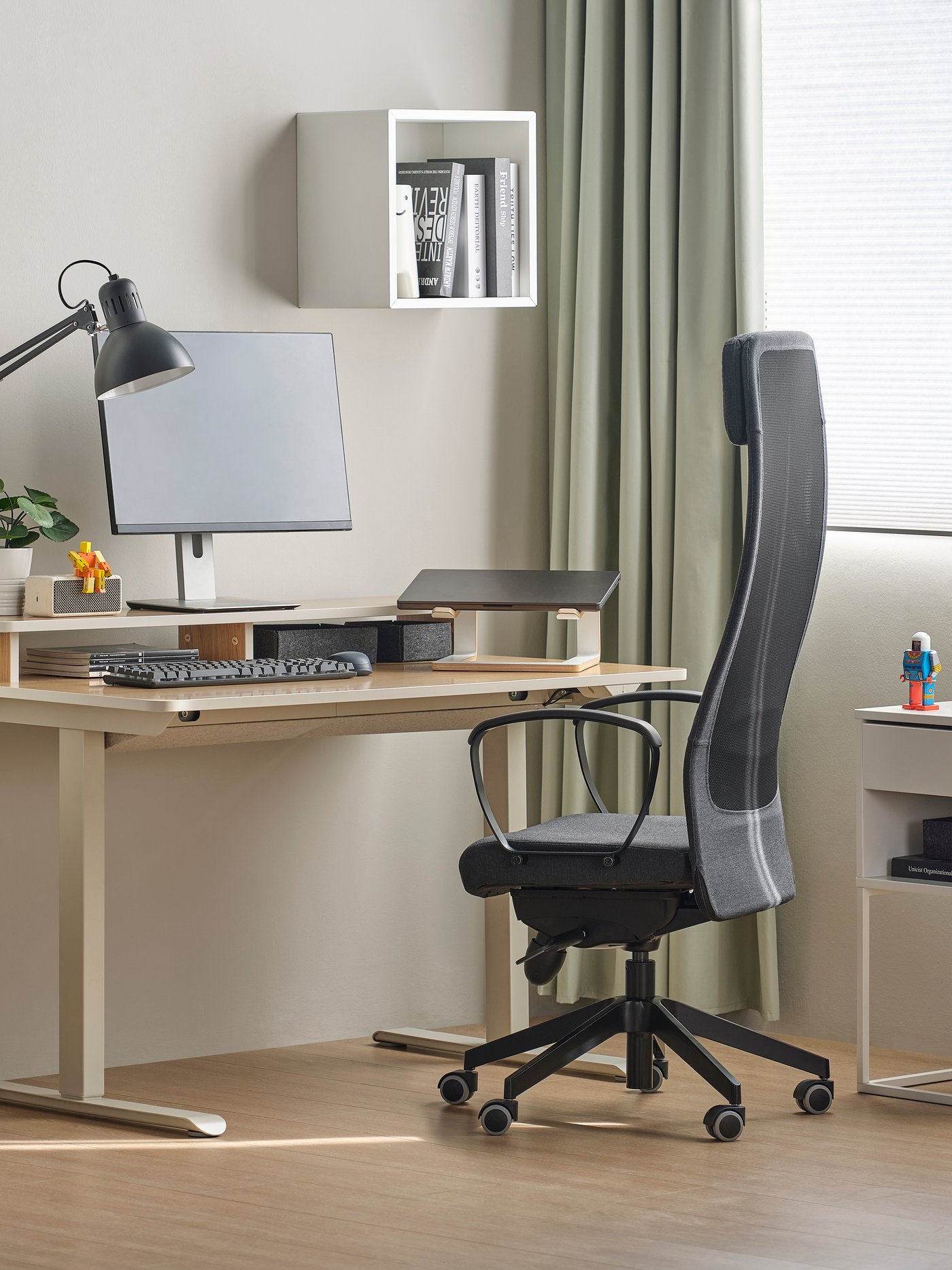 desk and desk chair