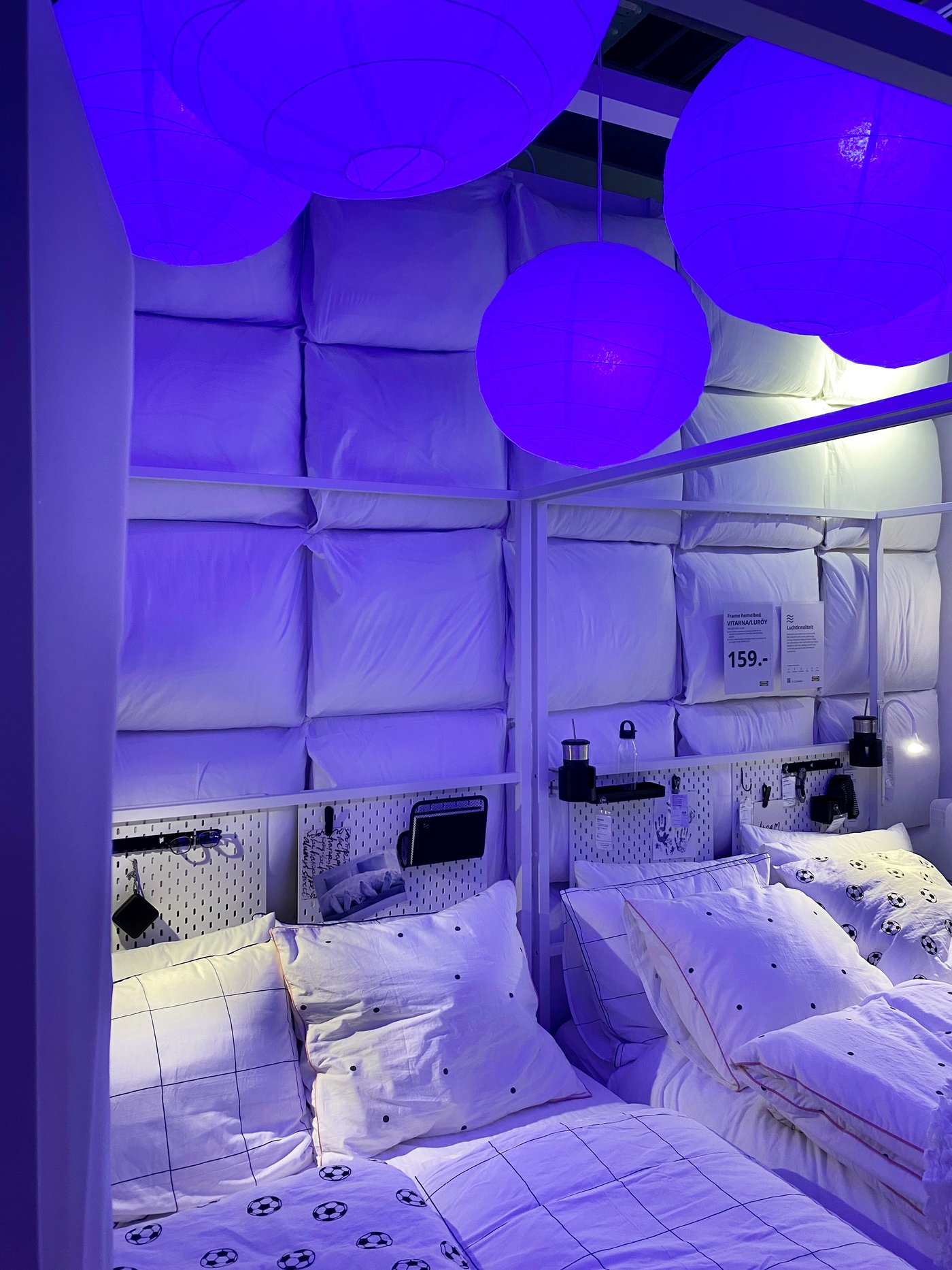 A white blue/check BREDVECKLARE duvet cover and 2 pillowcases