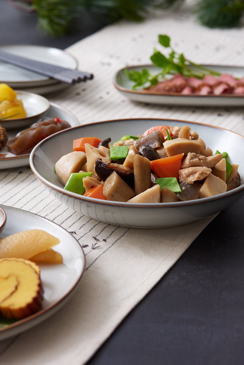 A grey GLADELIG deep plate