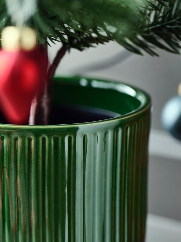 Green VINTERFINT plant pot