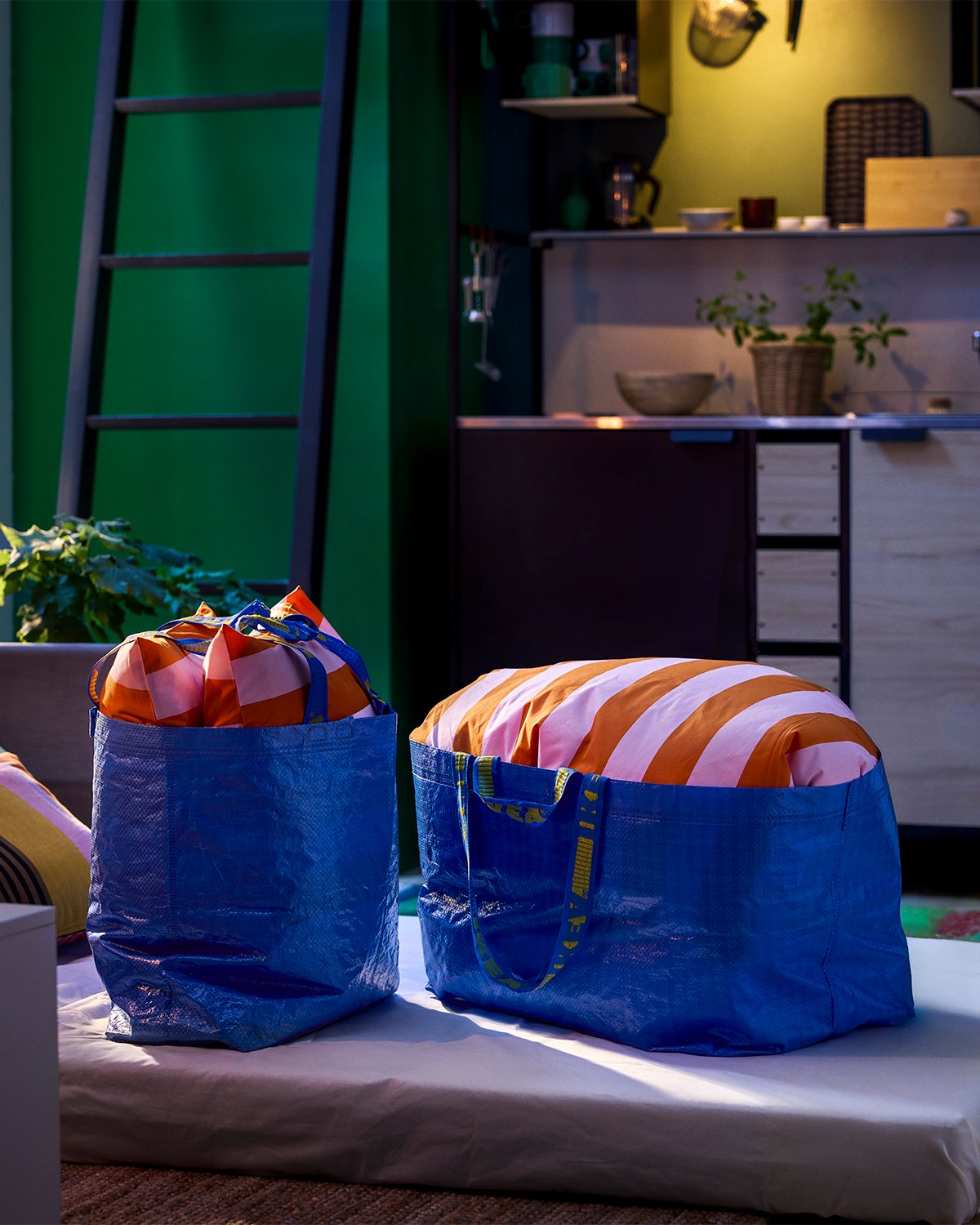 Sacos FRAKTA com produtos