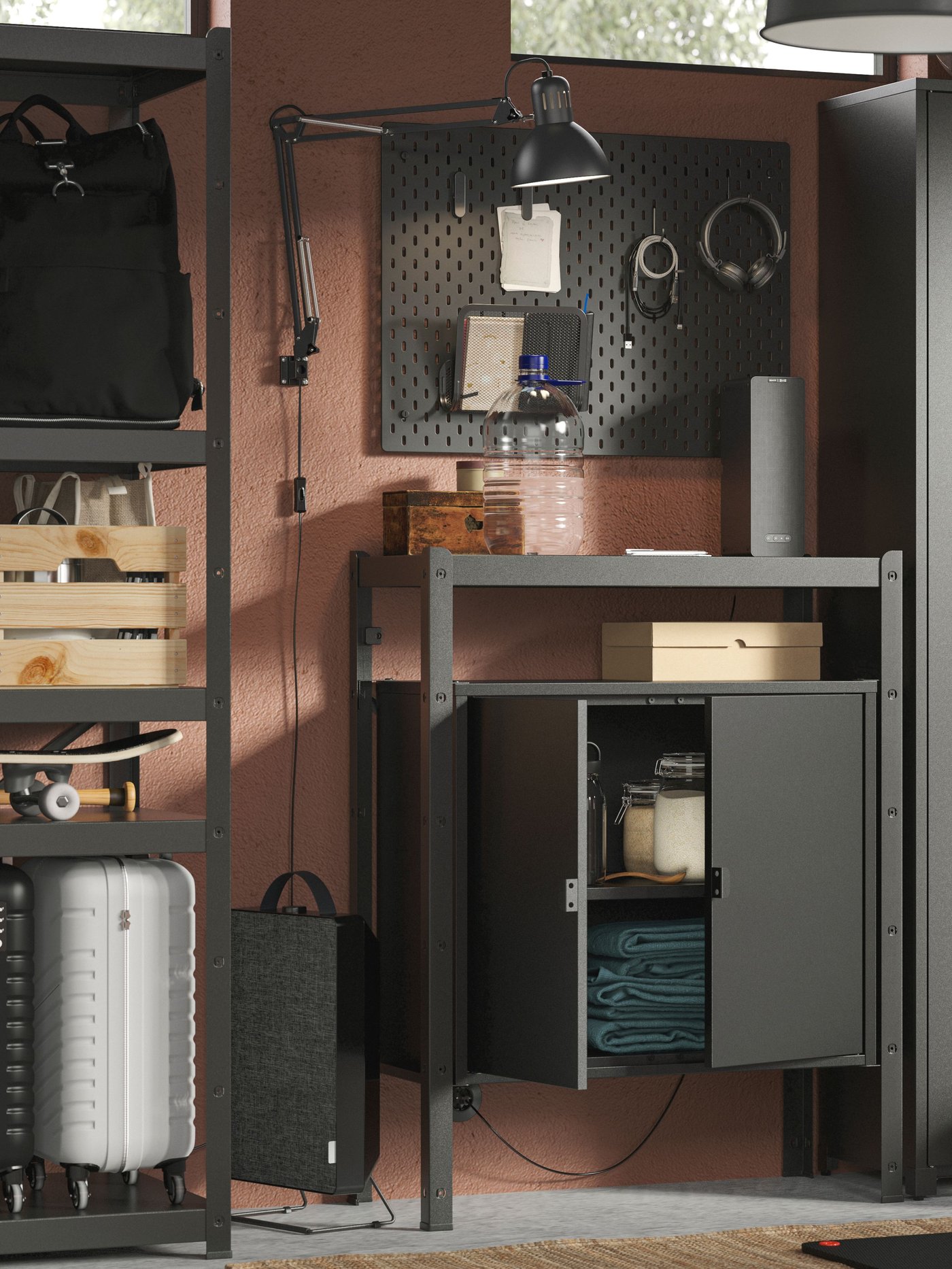 A VATTENTRÅG box with lid in the home office