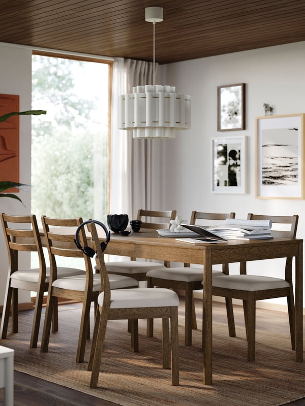 A brown oak veneer/brown oak effect Fridtuna light beige TONSTAD table and 6 chairs