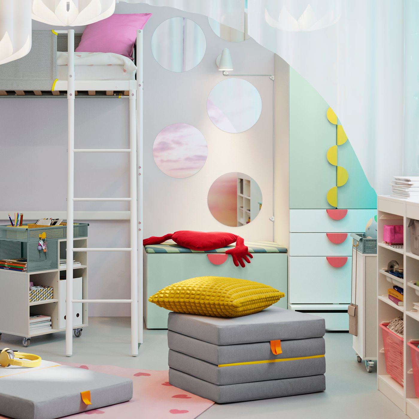 A white/grey-green ÖVNING trolley