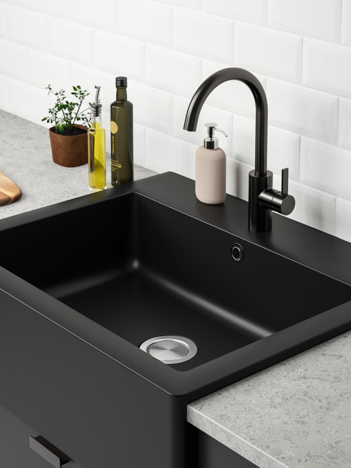 Czarny zlew TALLSJÖN z czarną baterią ÄLMAREN.