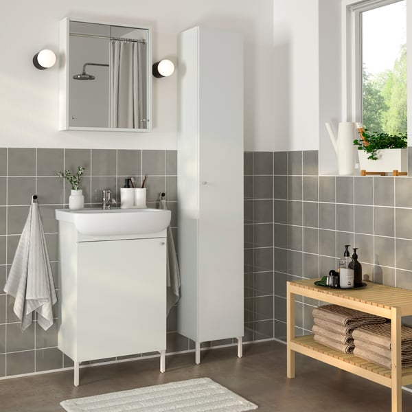 A white/Pilkån tap BJÖRKÅN bathroom furniture