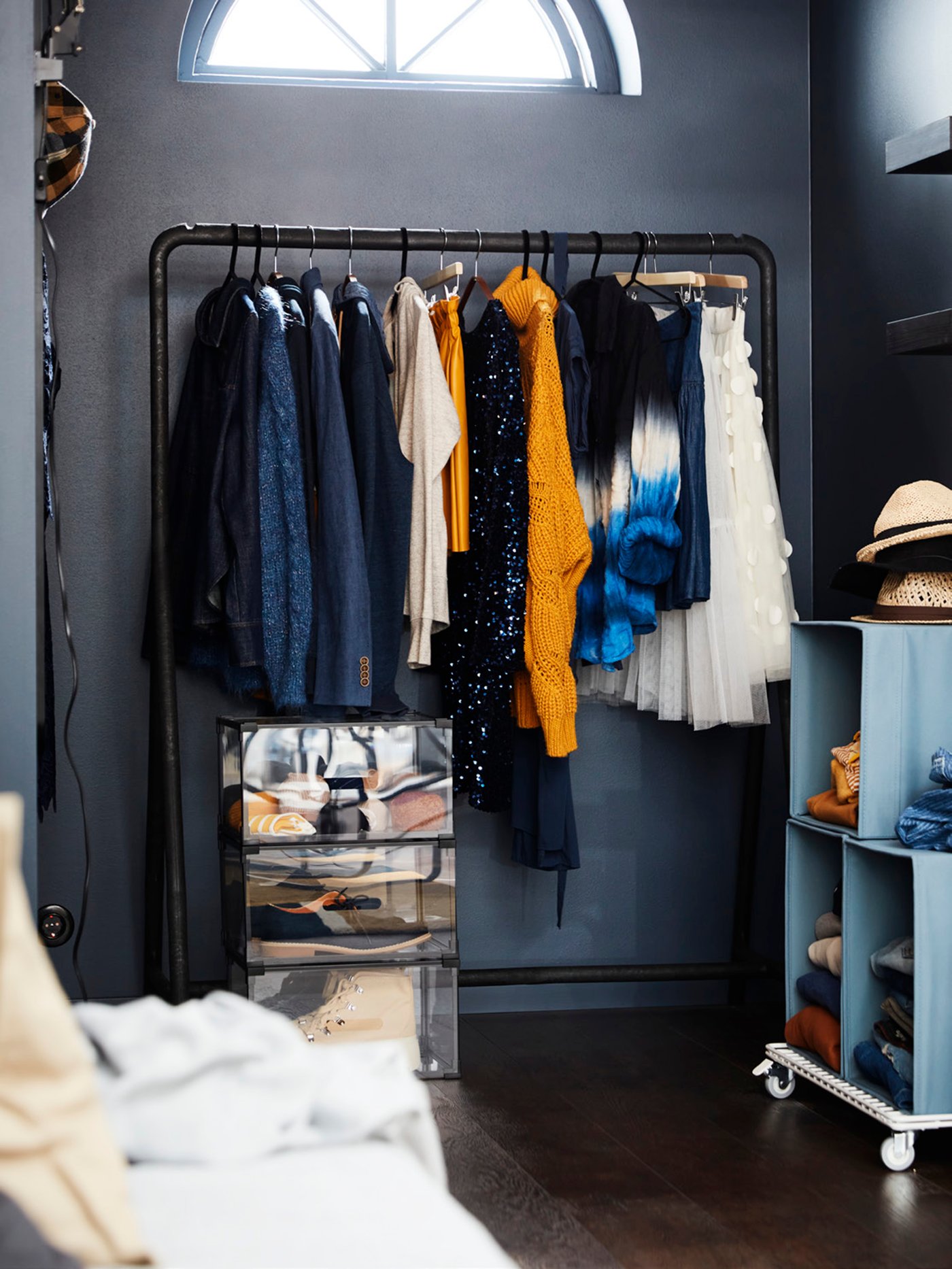 独自のリズムがあるきちんとかたづいたティーンの部屋 - IKEA