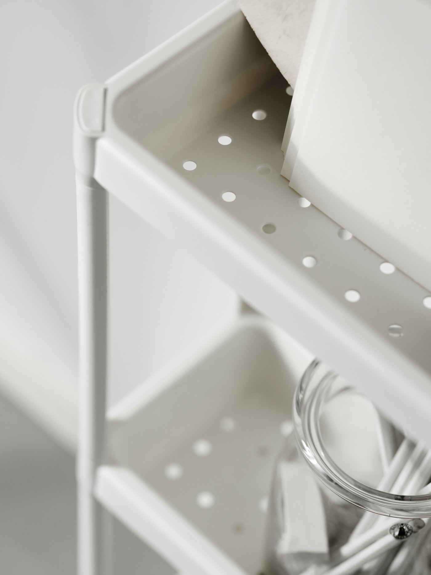 A white VESKEN trolley in the home office