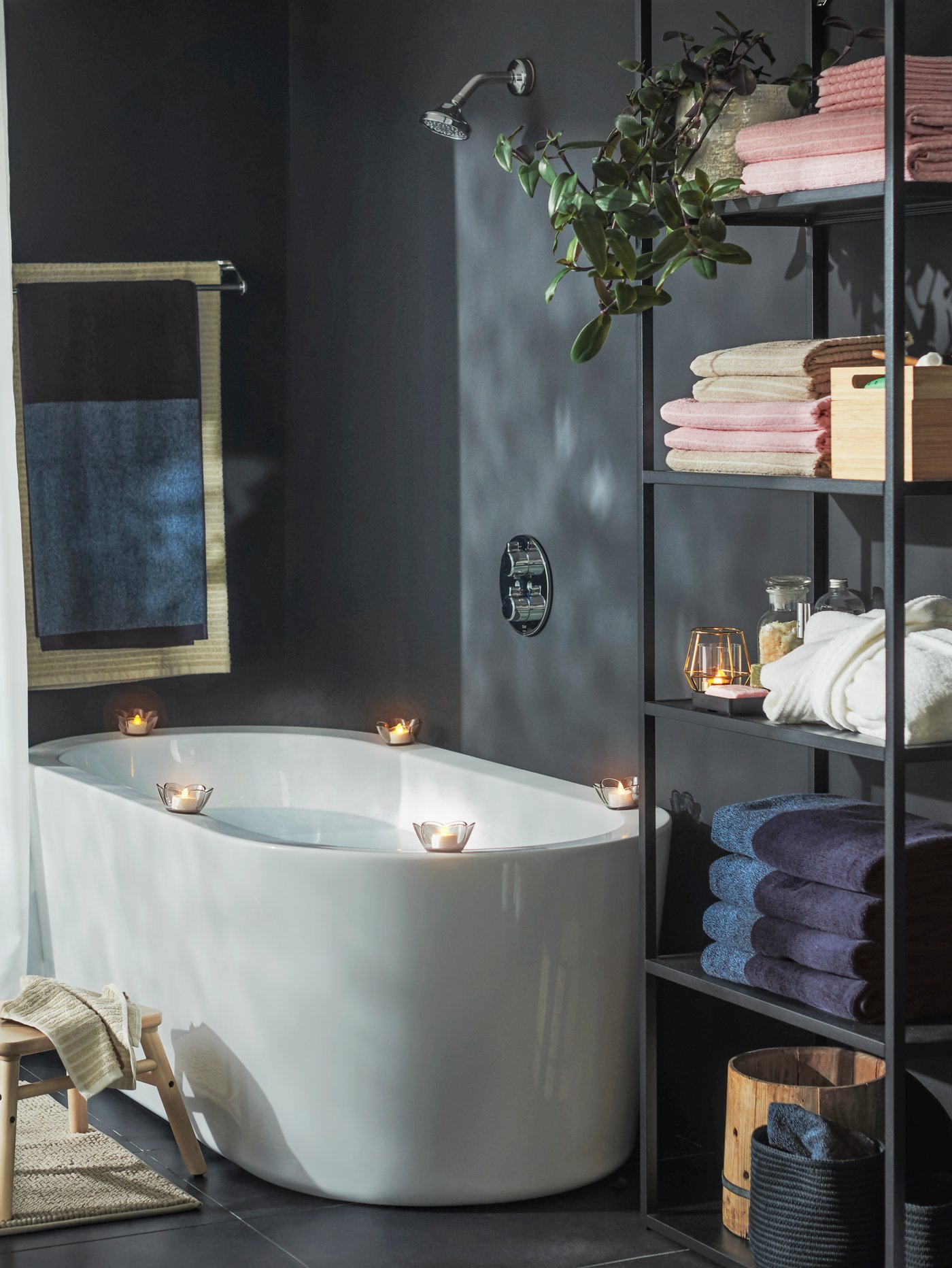 A GALEJ tealight holder