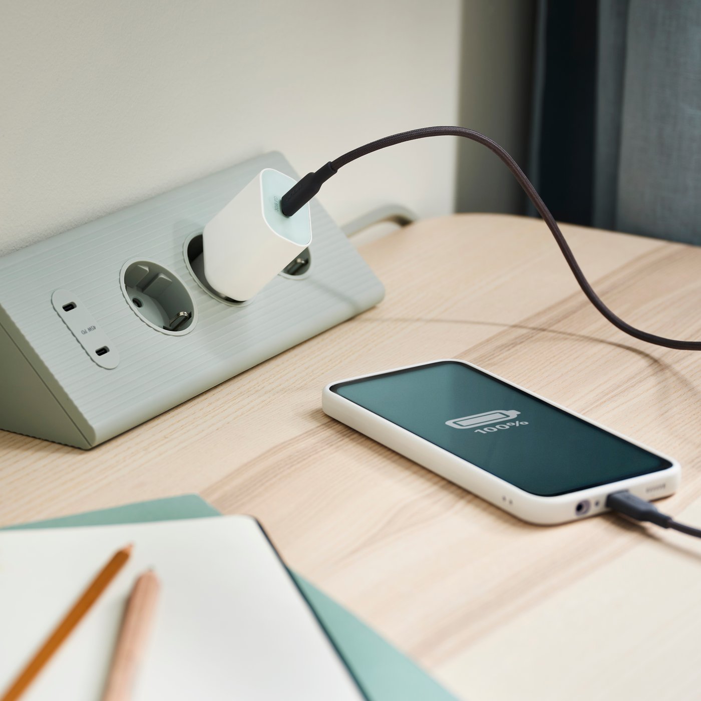 A fast charging SJÖSS 30W 1-port USB charger