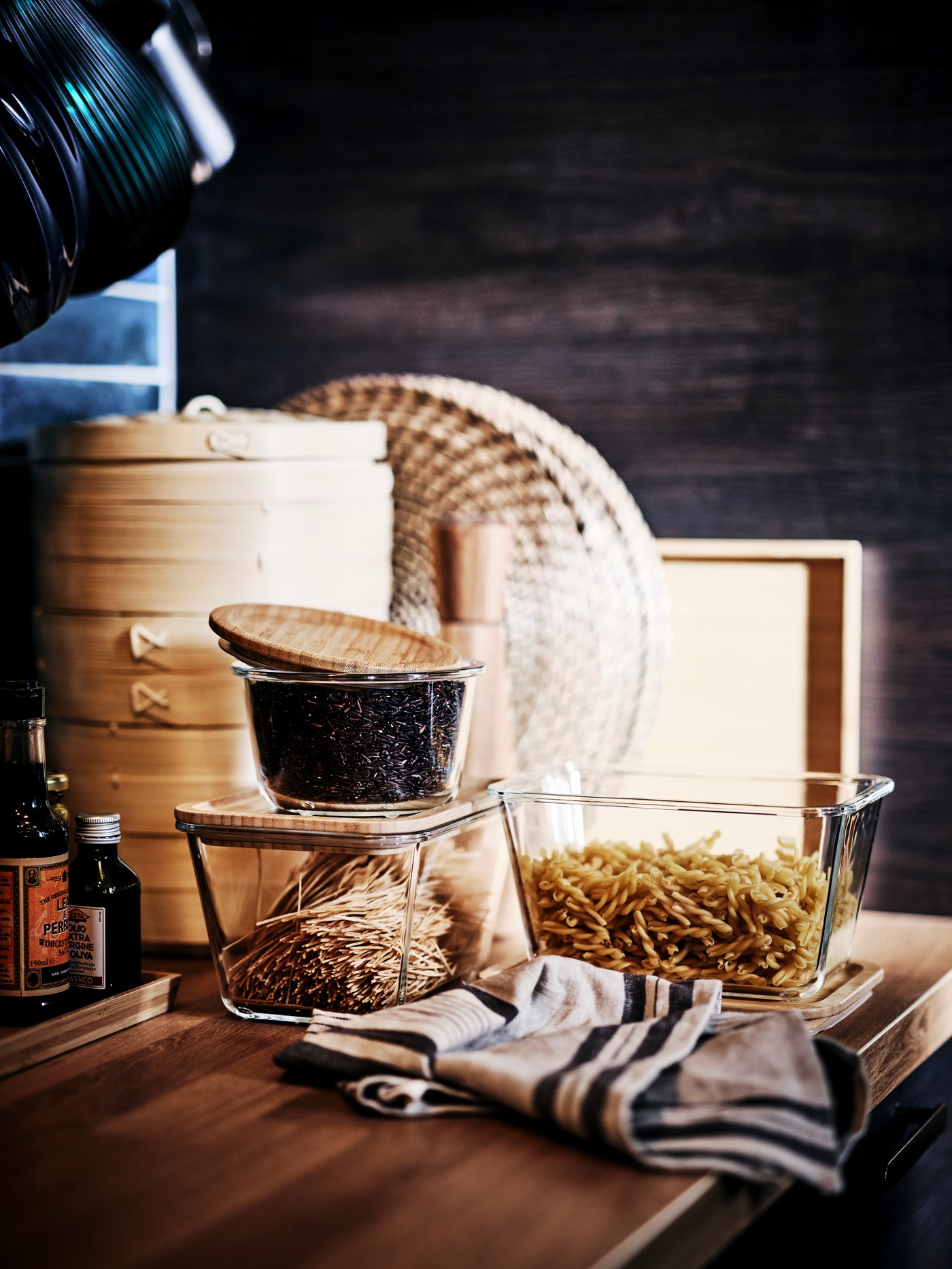 En rektangulär/glas IKEA 365+ matbehållare.