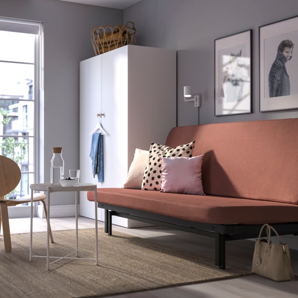 A avec matelas mousse/Skartofta rouge/marron Canapé-lit 3 places NYHAMN dans le séjour