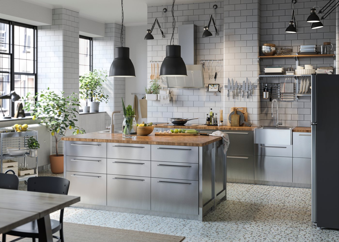 A white/Vårsta stainless steel METOD base cab f sink+3 fronts/2 drawers in the kitchen