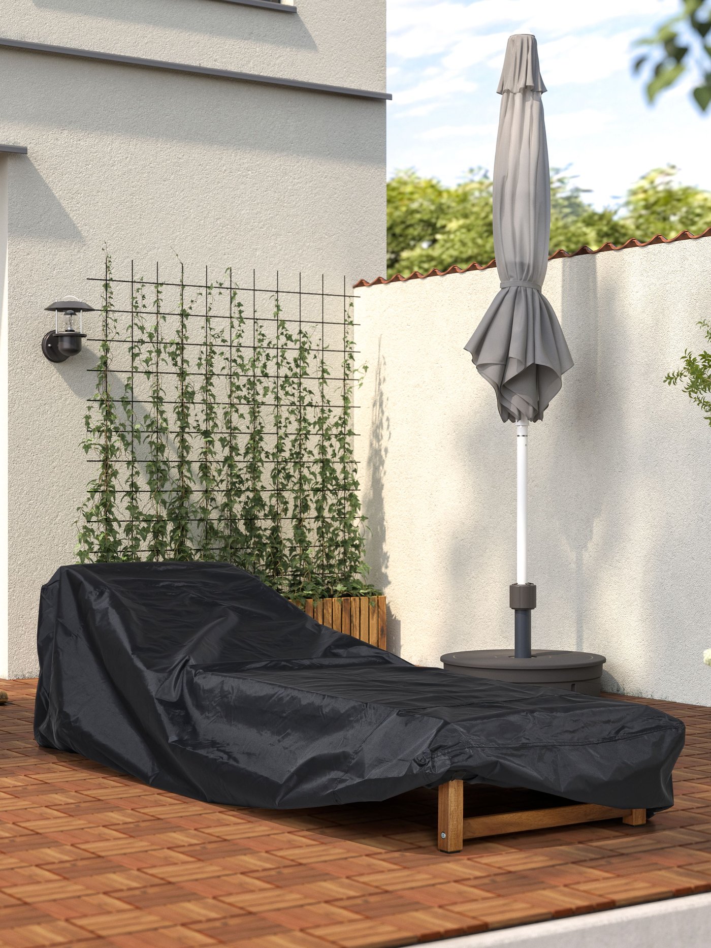 Una reposera cubierta de una funda TOSTERÖ.