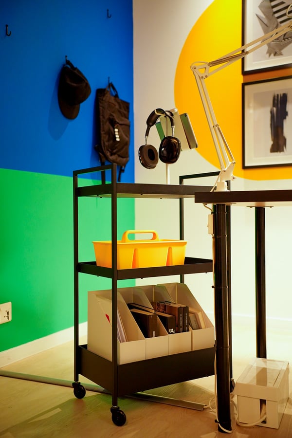 A SÄTTING cable management box with lid