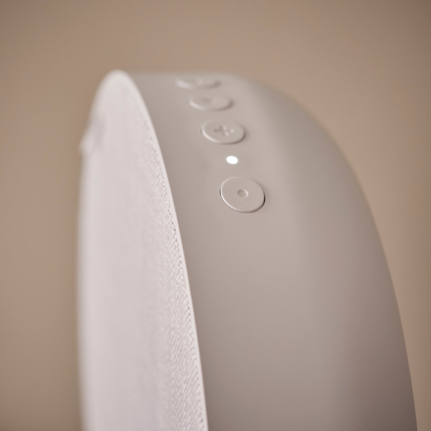 SOLSKYDD portable bluetooth speaker, white