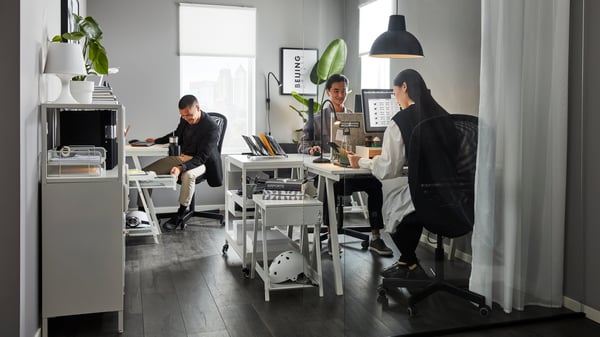 A white TROTTEN desk