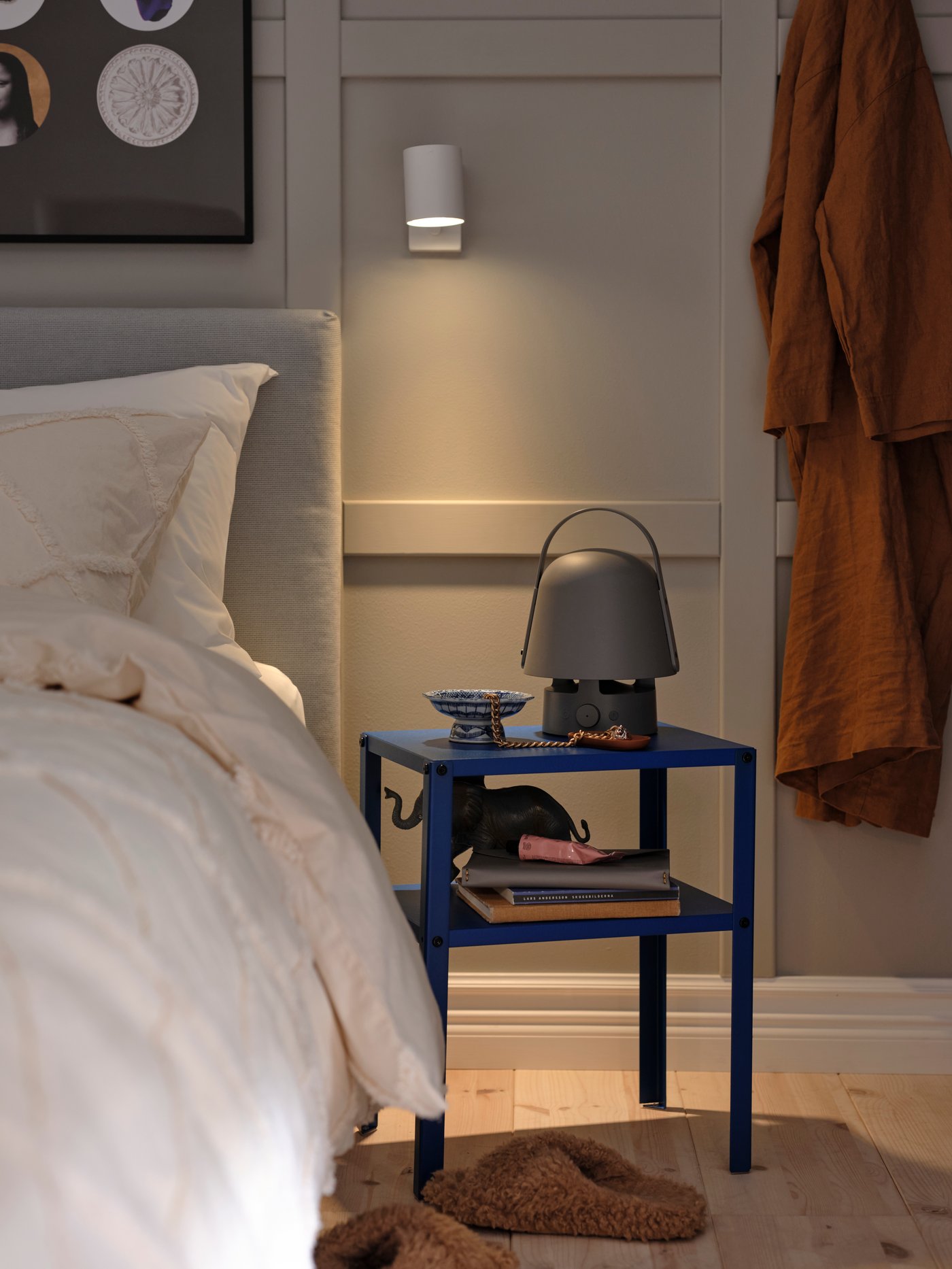 An outdoor/grey VAPPEBY bluetooth speaker lamp