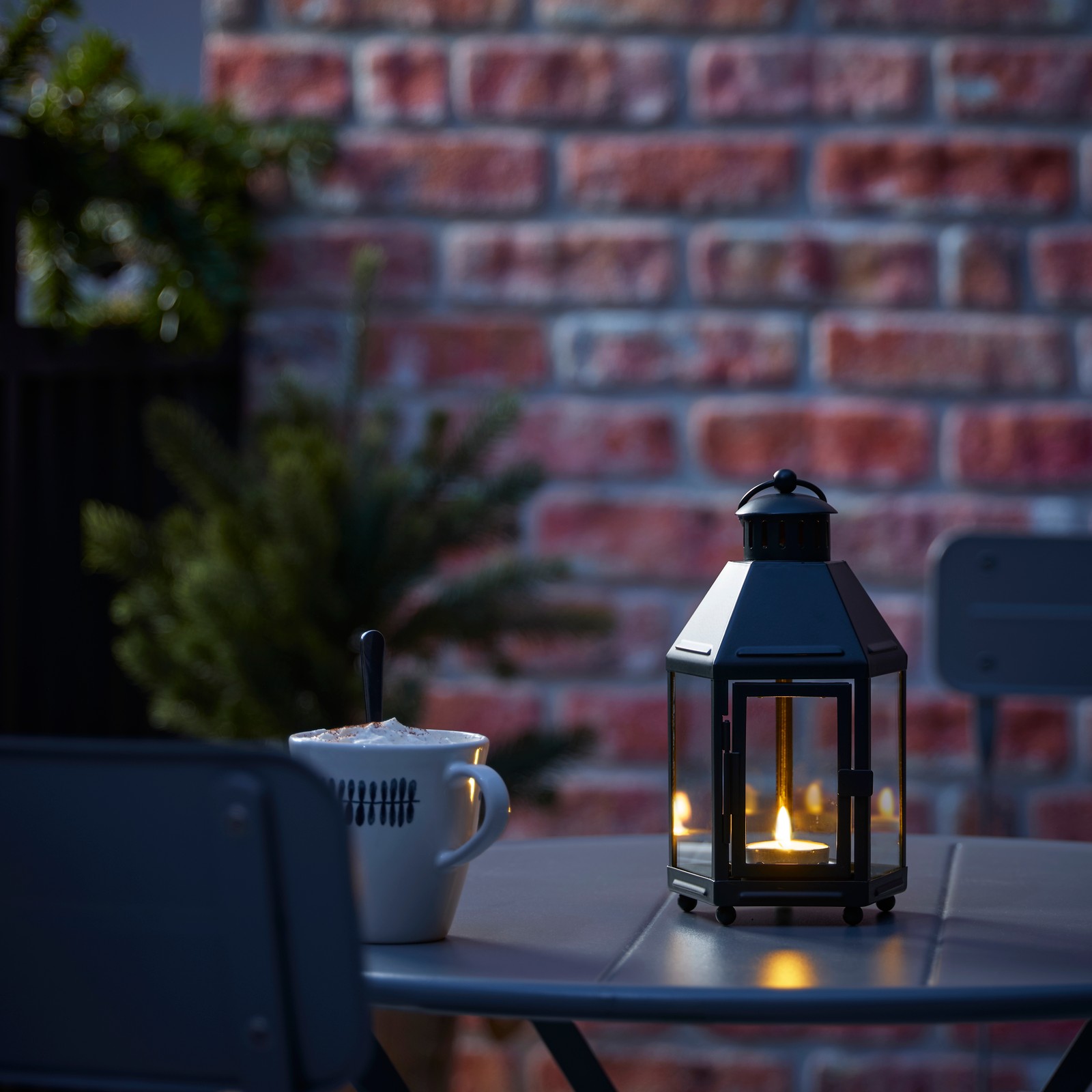 Bookshelf lighting ideas that make reading enjoyable IKEA