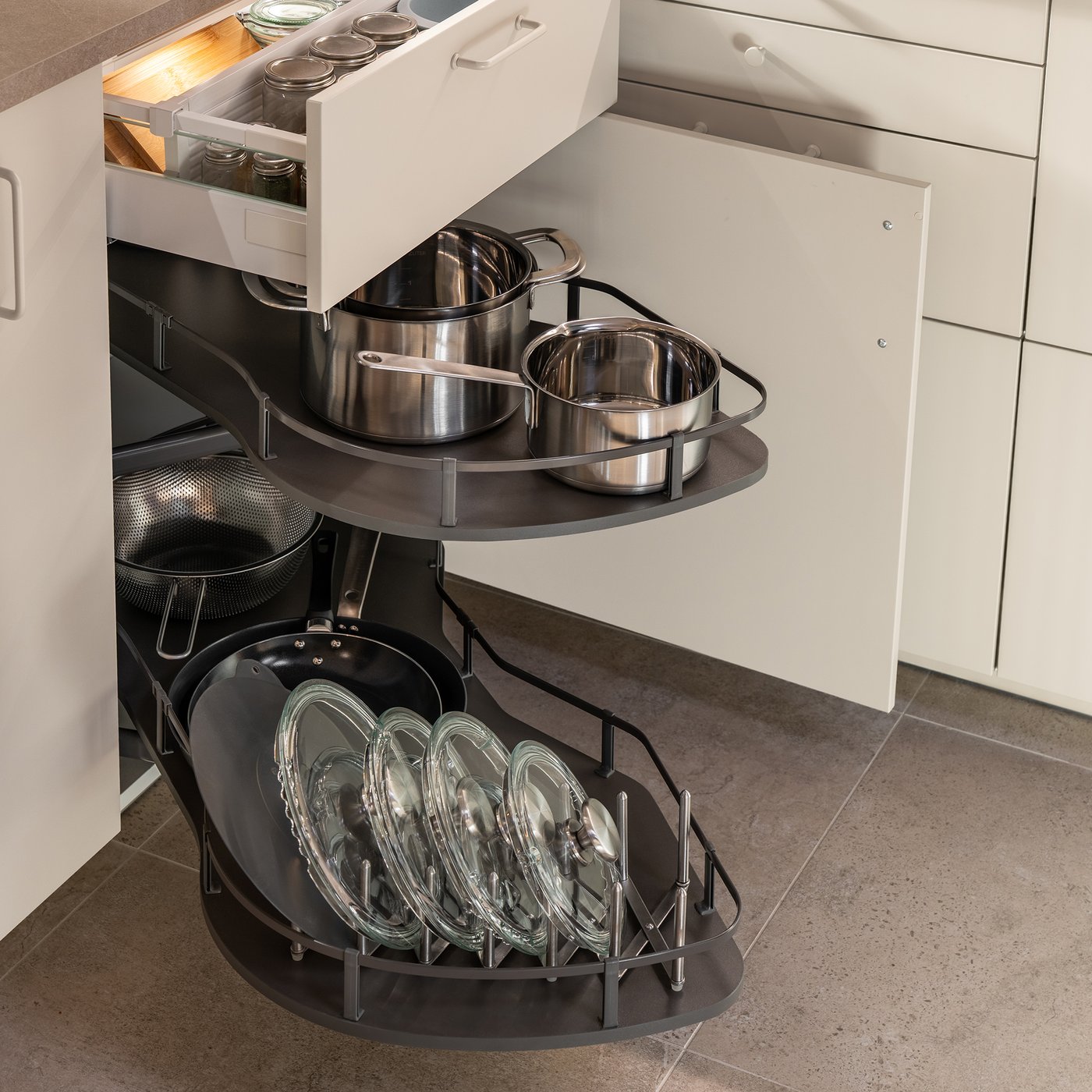 A white MAXIMERA drawer, medium