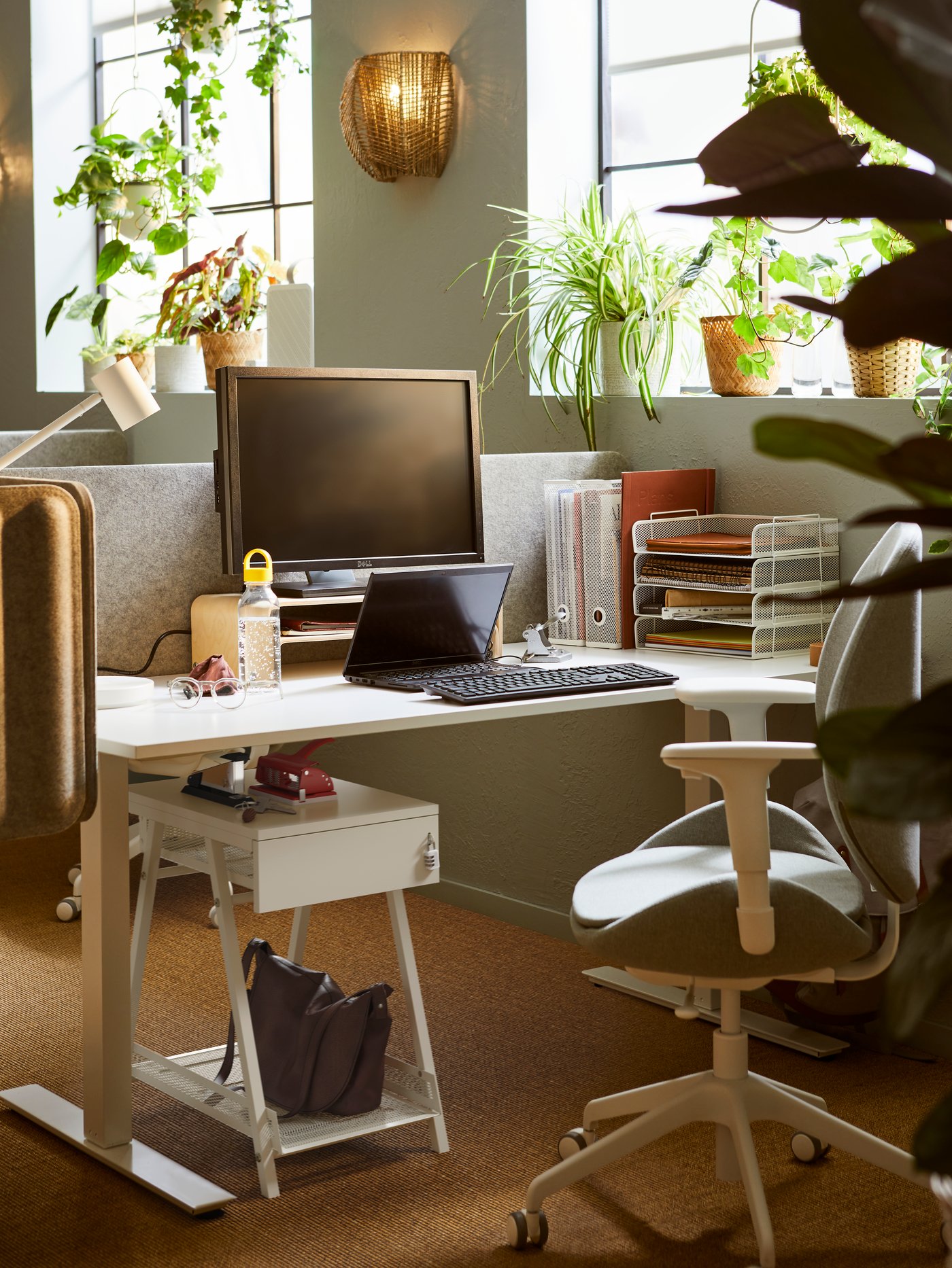 Ensemble de bureau avec chaise.