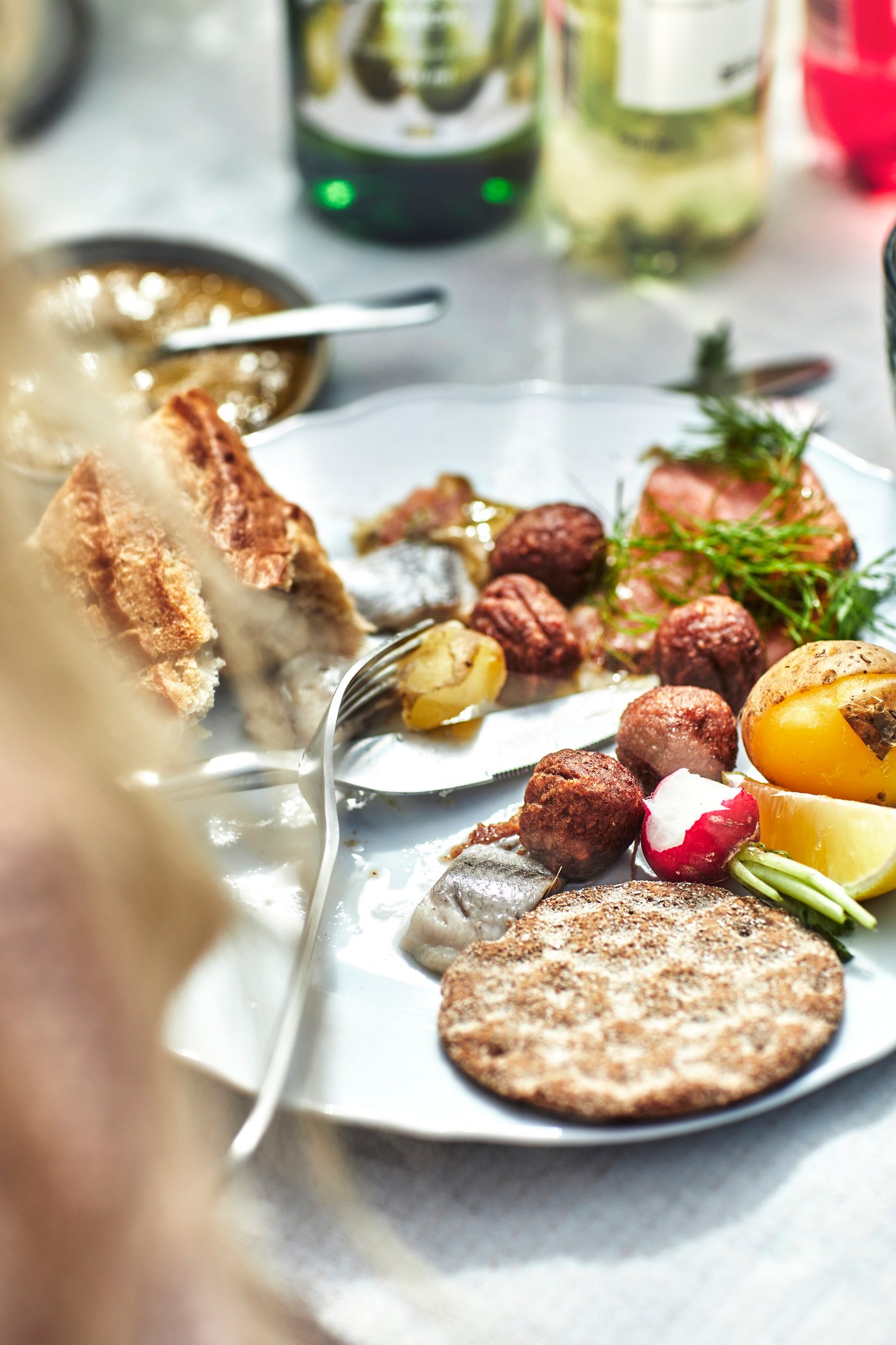 Plates with food on it.