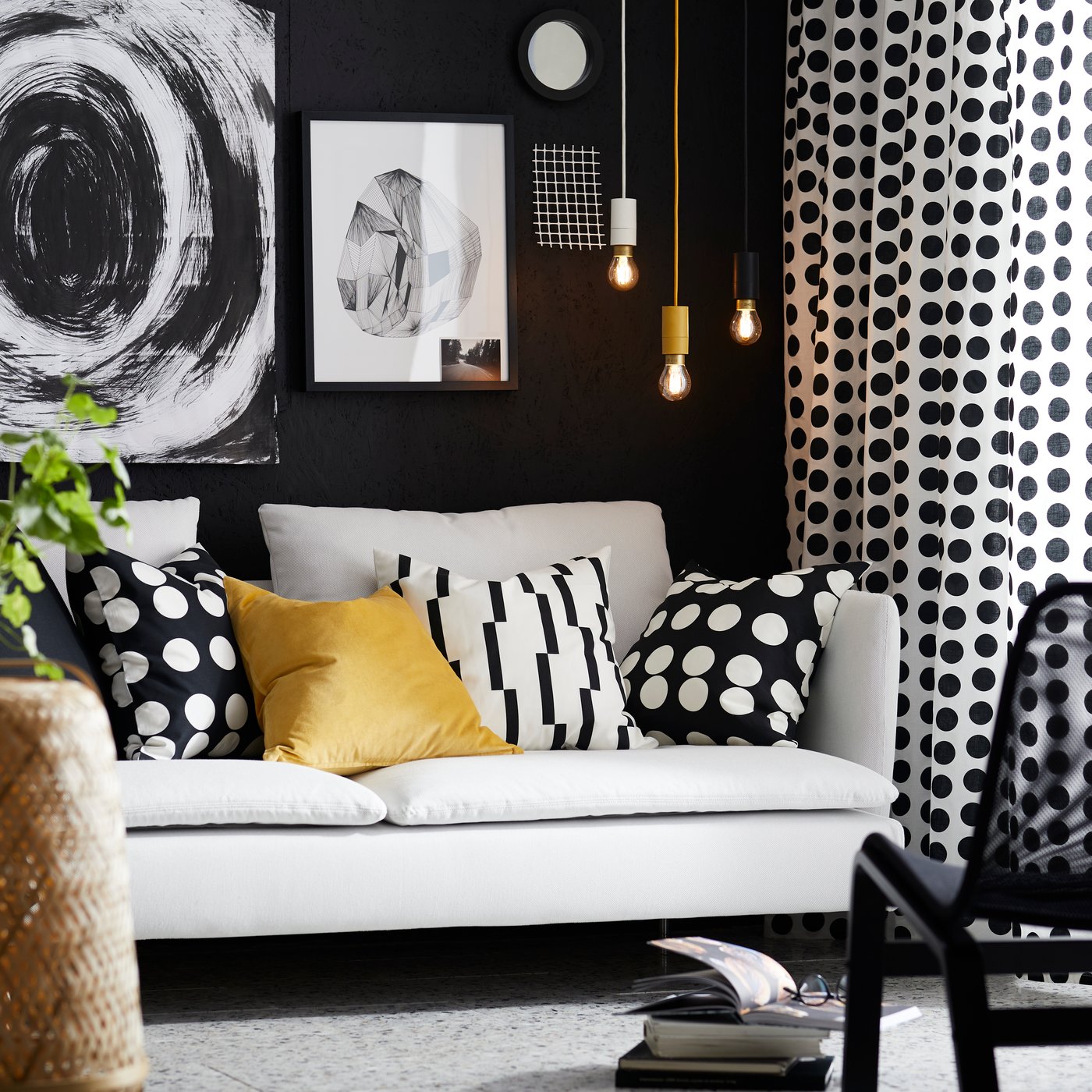 A bamboo KAFFEBÖNA decoration vase in the living room