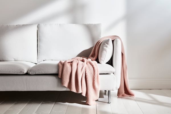 4 ideas de decoración con textiles para ahorrar energía y evitar el frío 
