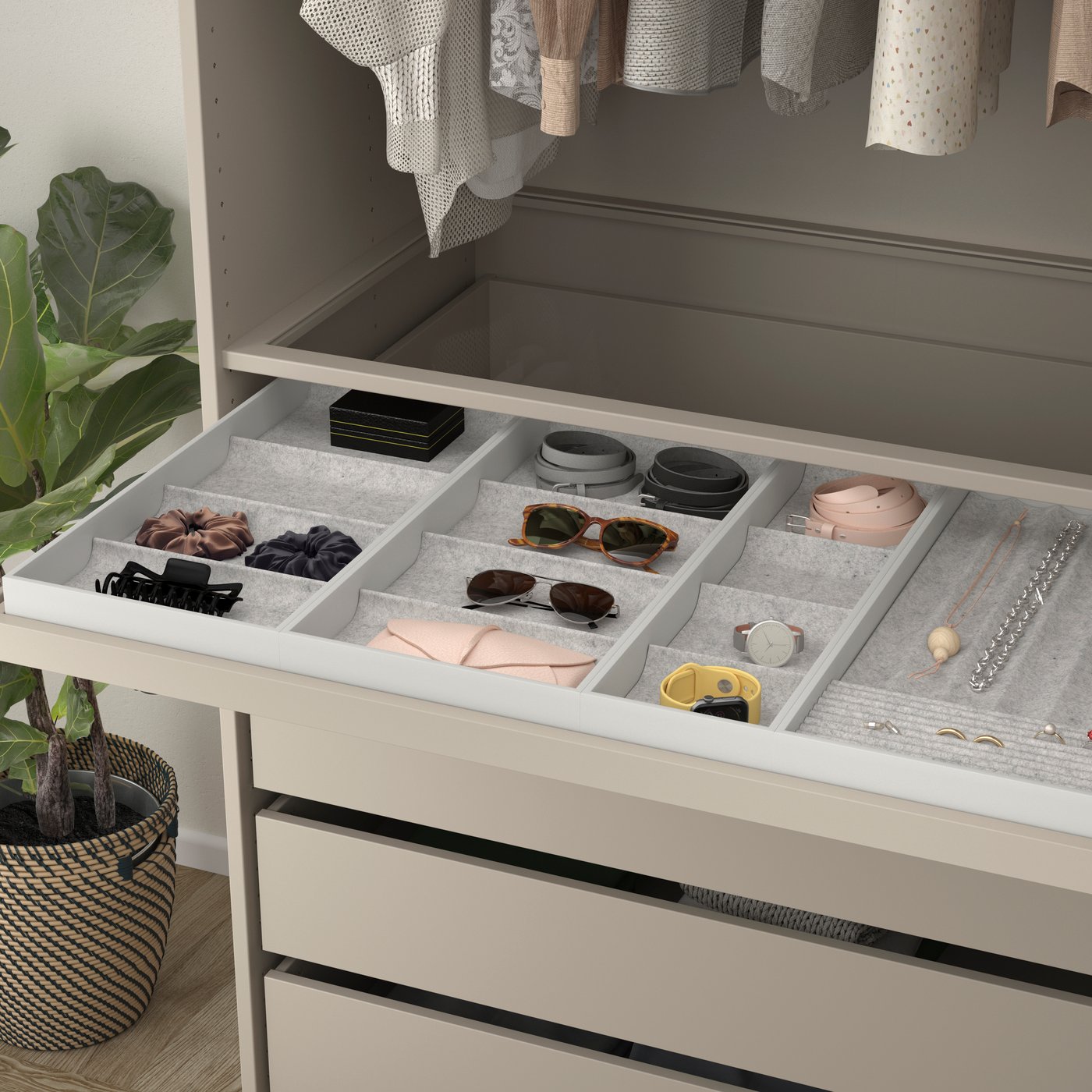 A grey-beige/light grey KOMPLEMENT pull-out tray with insert