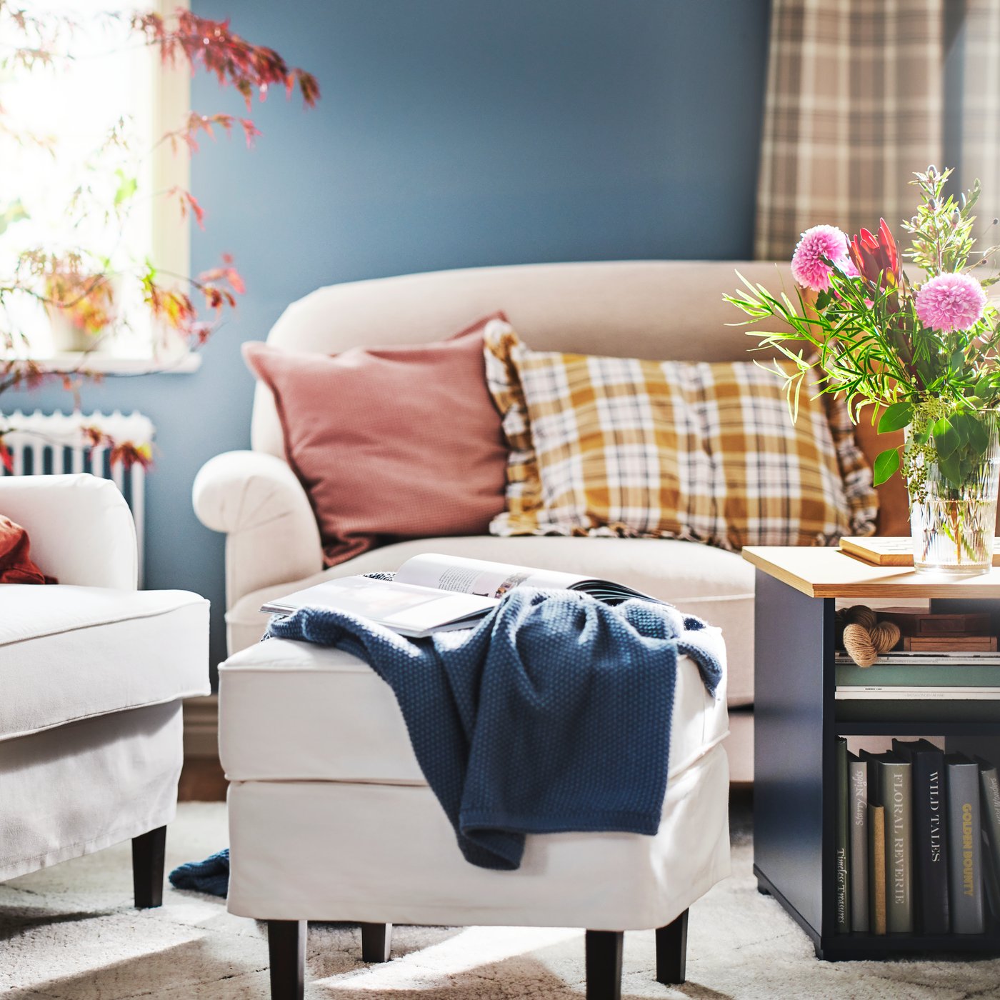 A Blekinge white ROCKSJÖN cover for armchair