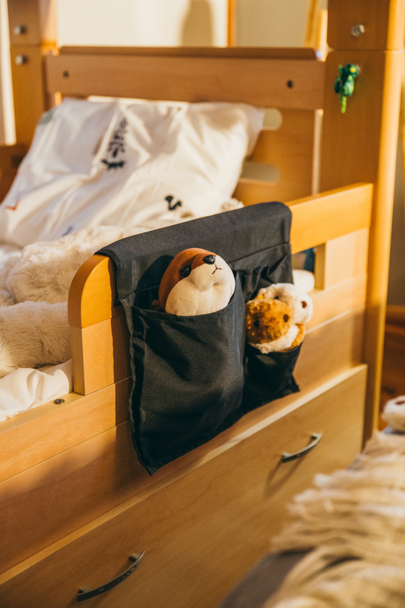 スティッカートベッドポケット