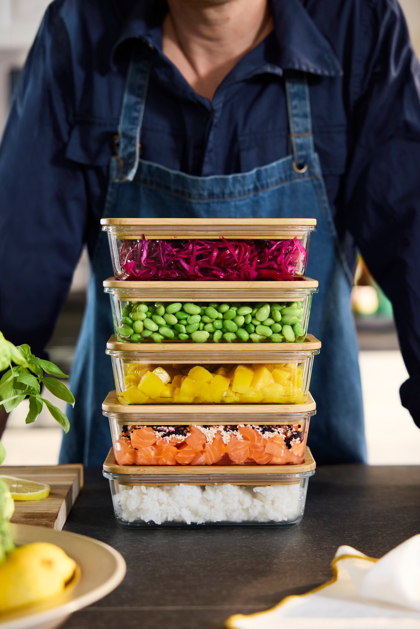 A white/dark yellow SANDABBORRE tea towel in the kitchen