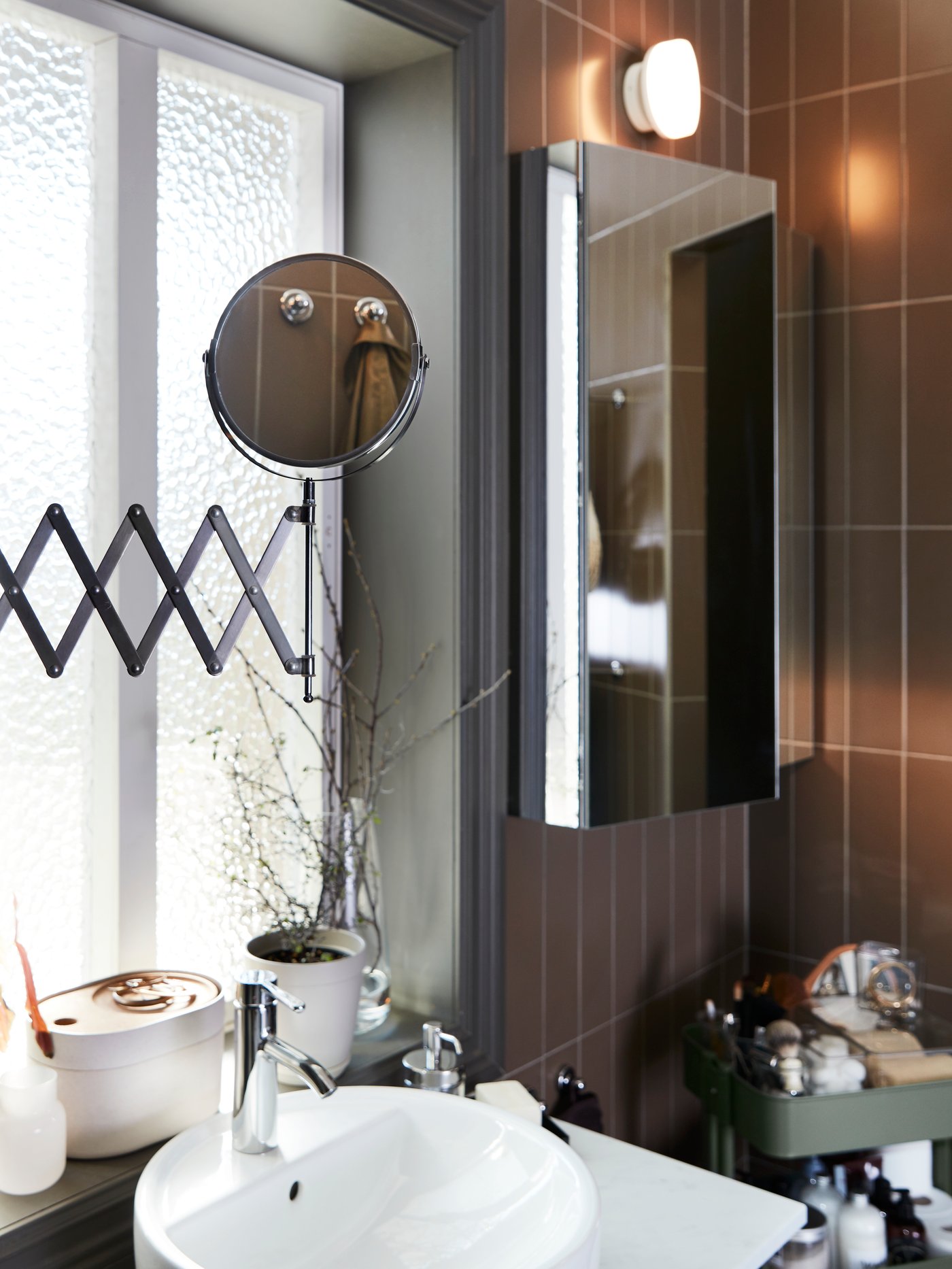 Kleines Badezimmer mit Maximum-Stauraum - IKEA Deutschland